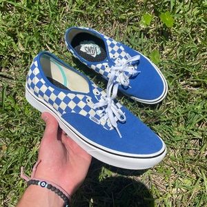 Men’s size 10.5- blue checkered Vans